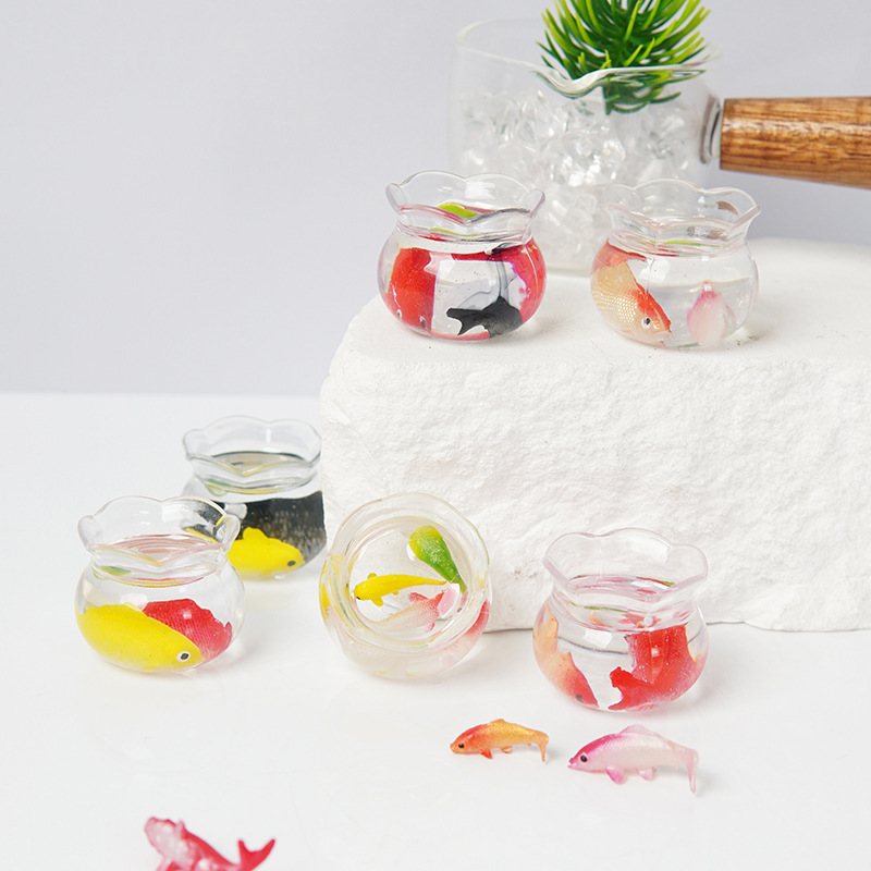Model Vas Mini Transparan Plas - Fish Toy In Aquarium ulasan dan harga